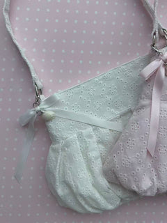 Coquette Cotton Eyelet Shell Button Bag(White)