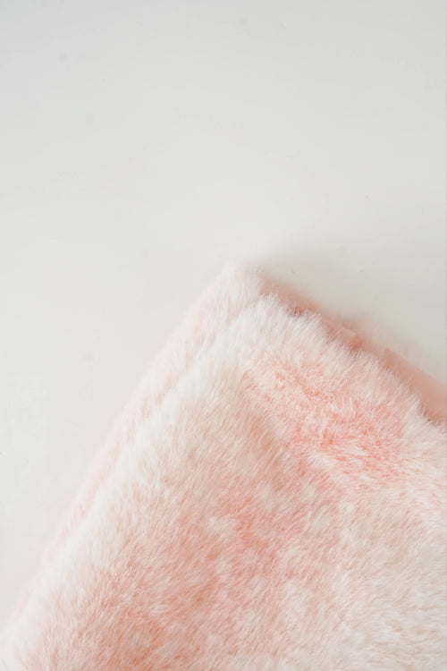 My True Form Fawn Mid-Rise Fur Lace Skirt (Pink) - Angel Ruche