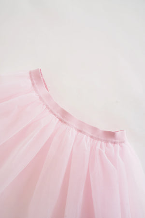 Petticoat: 100% Polyester Tulle