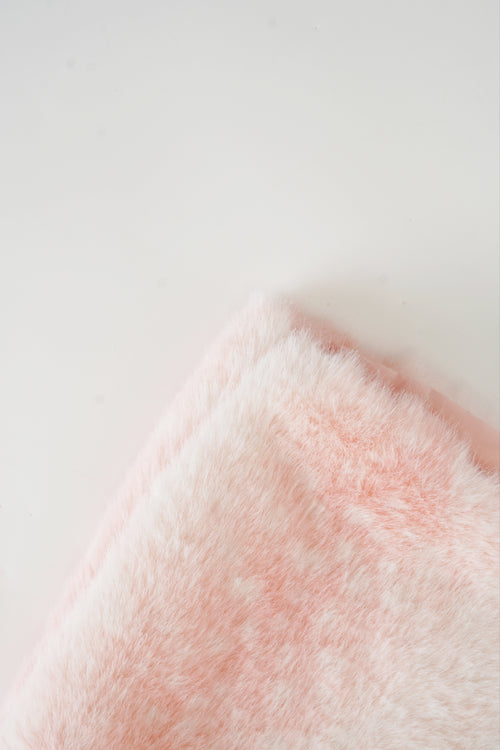 My True Form Fawn Mid-Rise Fur Lace Skirt (Pink)